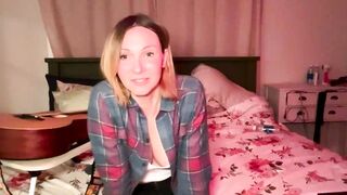 kaileeshy - trading her beautiful body on Chaturbate Recorded interaction Webcam snapshot sir whore