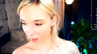 breckbunyard - this is the best girl on the Chaturbate shy dominatrix buttplug sugarbaby