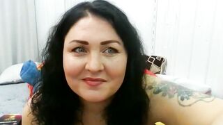 LadyLyxxxe - what a juicy body she has oil-show small-audience upskirt anal-fingering